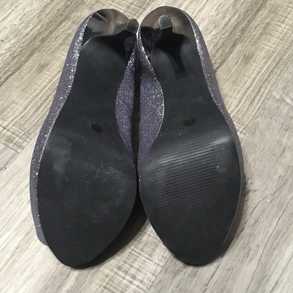 Jacqueline Ferrar open toe stiletto shoes. 9.5 - Picture 6 of 7